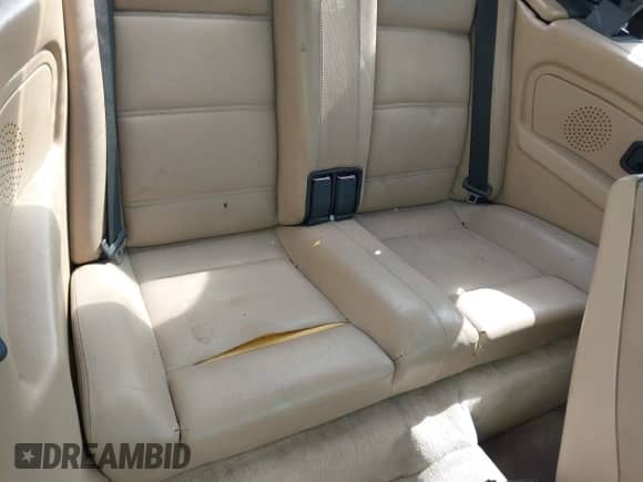 1992 BMW 3 Series с VIN WBABB2311NEC29932, выставлен на аукционе IAAI как лот 43605320 с пробегом 133 331 миль миль и . История ставок и продаж доступна на DreamBid. Изображение 8.