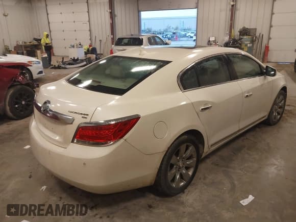 ✅ 2011 Buick LaCrosse CXL • VIN: 1G4GD5ED1BF112720 • Lot: 43502616. Wystawiony na IAAI z przebiegiem 217 479 mil. Bezpłatny archiwum sprzedaży aukcyjnych z USA i szczegółowy raport historii pojazdu na DreamBid. Zdjęcie 4.