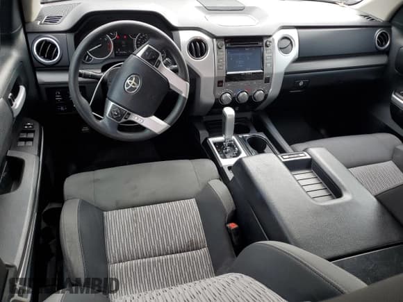 ✅ 2016 Toyota Tundra SR5 • VIN: 5TFEM5F11GX108264 • Лот: 68994475. Опубликован ранее на Copart с пробегом 81 670 миль. Бесплатный доступ к архиву аукционных продаж из США и подробный отчёт об истории автомобиля на DreamBid. Изображение 8.