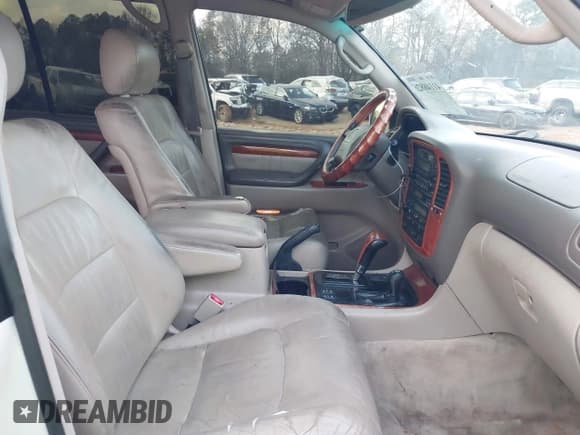 ✅ 2000 Lexus LX 470 • VIN: JT6HT00W9Y0103225 • Lot: 41148826. Wystawiony na IAAI z przebiegiem 270 351 mil. Bezpłatny archiwum sprzedaży aukcyjnych z USA i szczegółowy raport historii pojazdu na DreamBid. Zdjęcie 5.