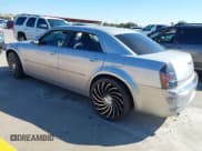 ✅ 2006 Chrysler 300 C • VIN: 2C3KA63HX6H396635 • Лот: 43472271. Опубликован ранее на IAAI с пробегом 169 581 миль. Бесплатный доступ к архиву аукционных продаж из США и подробный отчёт об истории автомобиля на DreamBid. Изображение 3.