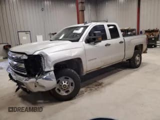 ✅ 2015 Chevrolet Silverado 2500HD Work Truck • VIN: 1GC2KUEG9FZ515082 • Lot: 58575415. Wystawiony na Copart z przebiegiem 260 513 mil. Bezpłatny archiwum sprzedaży aukcyjnych z USA i szczegółowy raport historii pojazdu na DreamBid. Zdjęcie 1.