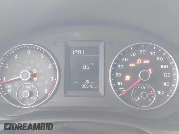 ✅ 2010 Volkswagen Jetta Limited Edition • VIN: 3VWAX7AJ2AM139459 • Lot: 43166025. Listed on IAAI with 136,640 mi. Free auction sales archive from the USA and detailed vehicle history report at DreamBid. Image 7.