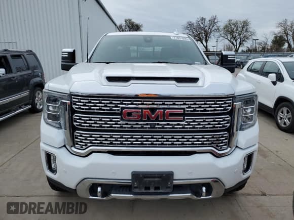 ✅ 2020 GMC Sierra 2500HD Denali • VIN: 1GT49REYXLF232133 • Lot: 47851895. Listed on Copart with 43,147 mi. Free auction sales archive from the USA and detailed vehicle history report at DreamBid. Image 5.