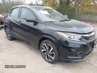 ✅ 2019 Honda HR-V Sport • VIN: 3CZRU6H16KG709570 • Lot: 43569821. Wystawiony na IAAI z przebiegiem 112 788 mil. Bezpłatny archiwum sprzedaży aukcyjnych z USA i szczegółowy raport historii pojazdu na DreamBid. Zdjęcie 1.