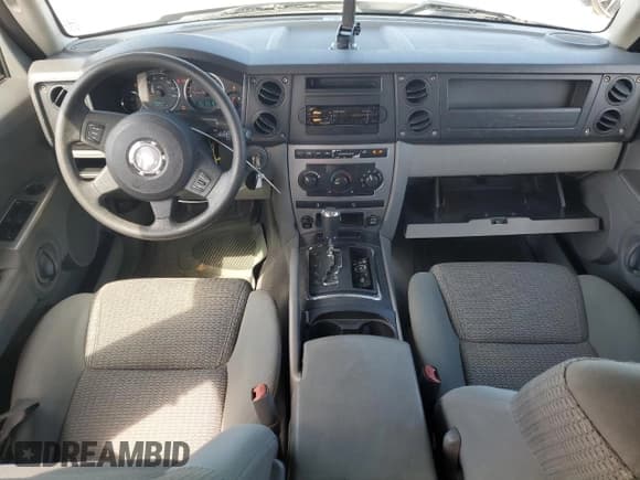 ✅ 2006 Jeep Commander • VIN: 1J8HG48K86C197317 • Лот: 56476245. Опубликован ранее на Copart с пробегом 129 161 миль. Бесплатный доступ к архиву аукционных продаж из США и подробный отчёт об истории автомобиля на DreamBid. Изображение 8.