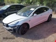 ✅ 2020 Tesla Model 3 Long Range • VIN: 5YJ3E1EB7LF637410 • Lot: 43532832. Wystawiony na IAAI z przebiegiem 84 190 mil. Bezpłatny archiwum sprzedaży aukcyjnych z USA i szczegółowy raport historii pojazdu na DreamBid. Zdjęcie 2.