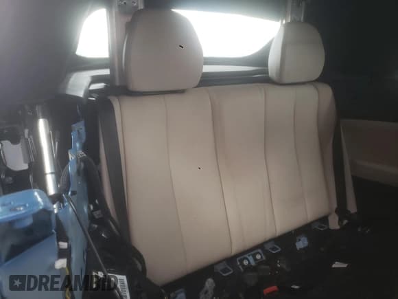 ✅ 2020 BMW 2 Series 230i • VIN: WBA2M7C07L7E76808 • Lot: 89817055. Listed on Copart with 32,304 mi. Free auction sales archive from the USA and detailed vehicle history report at DreamBid. Image 10.