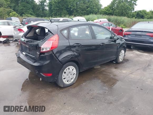 ✅ 2014 Ford Fiesta S • VIN: 3FADP4TJXEM179327 • Lot: 42638557. Listed on IAAI with 274,093 mi. Free auction sales archive from the USA and detailed vehicle history report at DreamBid. Image 4.