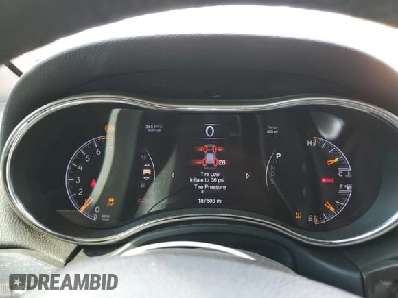 ✅ 2015 Jeep Grand Cherokee Limited • VIN: 1C4RJEBG5FC901108 • Lot: 68196695. Listed on Copart with 187,803 mi. Free auction sales archive from the USA and detailed vehicle history report at DreamBid. Image 9.