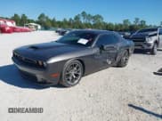 ✅ 2022 Dodge Challenger GT • VIN: 2C3CDZJG2NH230065 • Lot: 43441823. Wystawiony na IAAI z przebiegiem 64 430 mil. Bezpłatny archiwum sprzedaży aukcyjnych z USA i szczegółowy raport historii pojazdu na DreamBid. Zdjęcie 2.