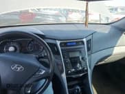 ✅ 2013 Hyundai Sonata GLS • VIN: 5NPEB4AC1DH564166 • Lot: 76308634. Listed on Copart with 156,884 mi. Free auction sales archive from the USA and detailed vehicle history report at DreamBid. Image 9.