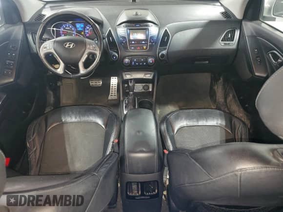 2015 Hyundai Tucson SE z VIN KM8JU3AGXFU970795, wystawiony jako Copart lot #69746014 z przebiegiem 120 829 mil mil oraz Czysty tytuł • Clean title. Historia ofert i sprzedaży dostępna na DreamBid. Obrazek 8.