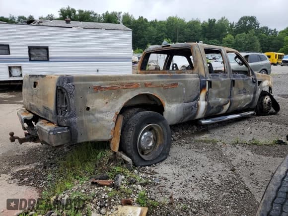 ✅ 2008 Ford F-450 XL • VIN: 1FTXW43R68EC19350 • Lot: 62930325. Listed on Copart with Not provided. Free auction sales archive from the USA and detailed vehicle history report at DreamBid. Image 3.