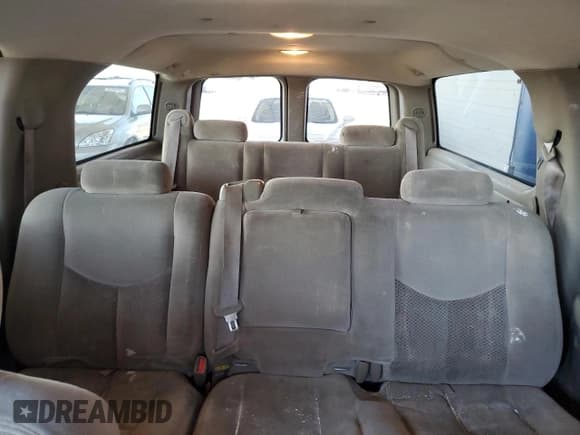 ✅ 2004 Chevrolet Suburban LS • VIN: 1GNEC16T84J149865 • Лот: 53901895. Опубликован ранее на Copart с пробегом 264 465 миль. Бесплатный доступ к архиву аукционных продаж из США и подробный отчёт об истории автомобиля на DreamBid. Изображение 10.