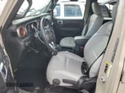 ✅ 2020 Jeep Gladiator Mojave • VIN: 1C6JJTEG9LL208154 • Lot: 70474844. Listed on Copart with 31,065 mi. Free auction sales archive from the USA and detailed vehicle history report at DreamBid. Image 7.