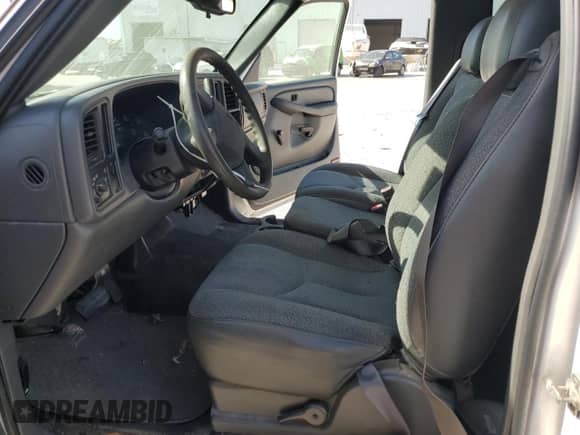 2005 GMC Sierra 1500 Work Truck with VIN 1GTEC14V65Z332388, listed as a Copart auction lot 77437394 with Not provided miles and Non repairable. Bid and sale history available at DreamBid. Image 7.