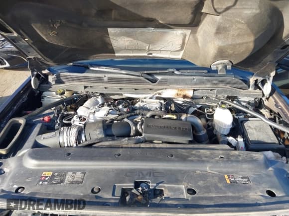 ✅ 2019 GMC Sierra 2500HD SLE • VIN: 1GT12PEY9KF148167 • Lot: 43678820. Wystawiony na IAAI z przebiegiem 265 894 mil. Bezpłatny archiwum sprzedaży aukcyjnych z USA i szczegółowy raport historii pojazdu na DreamBid. Zdjęcie 10.