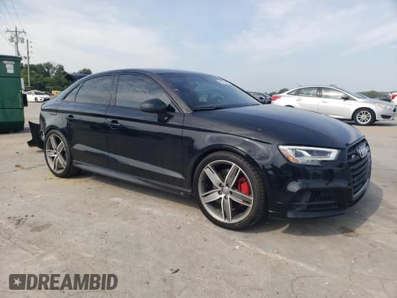 ✅ 2017 Audi S3 Premium Plus • VIN: WAUB1GFF3H1042370 • Lot: 68728585. Wystawiony na Copart z przebiegiem 103 297 mil. Bezpłatny archiwum sprzedaży aukcyjnych z USA i szczegółowy raport historii pojazdu na DreamBid. Zdjęcie 4.