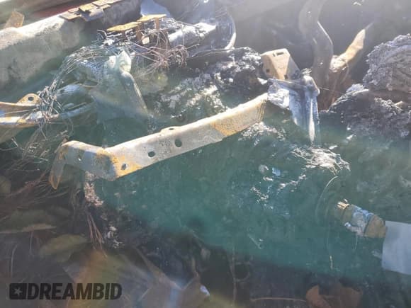 ✅ 2002 Chevrolet Silverado 2500HD LT • VIN: 1GCHK23152F153955 • Лот: 93666755. Опубликован ранее на Copart с пробегом Не указан. Бесплатный доступ к архиву аукционных продаж из США и подробный отчёт об истории автомобиля на DreamBid. Изображение 9.