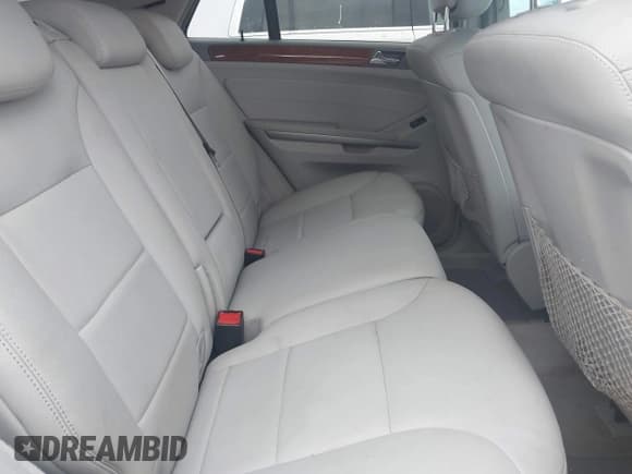 ✅ 2009 Mercedes-Benz M 320 • VIN: 4JGBB25E19A490616 • Lot: 43735953. Listed on IAAI with Not provided. Free auction sales archive from the USA and detailed vehicle history report at DreamBid. Image 8.