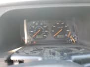 ✅ 2001 Volkswagen Cabriolet GLS • VIN: 3VWCC21V41M801116 • Лот: 80991795. Опубликован ранее на Copart с пробегом 132 216 миль. Бесплатный доступ к архиву аукционных продаж из США и подробный отчёт об истории автомобиля на DreamBid. Изображение 9.