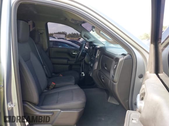 ✅ 2023 Chevrolet Silverado 1500 Custom • VIN: 1GCPABEK7PZ315806 • Lot: 42541323. Wystawiony na IAAI z przebiegiem 67 842 mil. Bezpłatny archiwum sprzedaży aukcyjnych z USA i szczegółowy raport historii pojazdu na DreamBid. Zdjęcie 5.