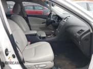 ✅ 2010 Lexus ES 330 • VIN: JTHBK1EG0A2378662 • Lot: 43629565. Wystawiony na IAAI z przebiegiem 205 390 mil. Bezpłatny archiwum sprzedaży aukcyjnych z USA i szczegółowy raport historii pojazdu na DreamBid. Zdjęcie 5.