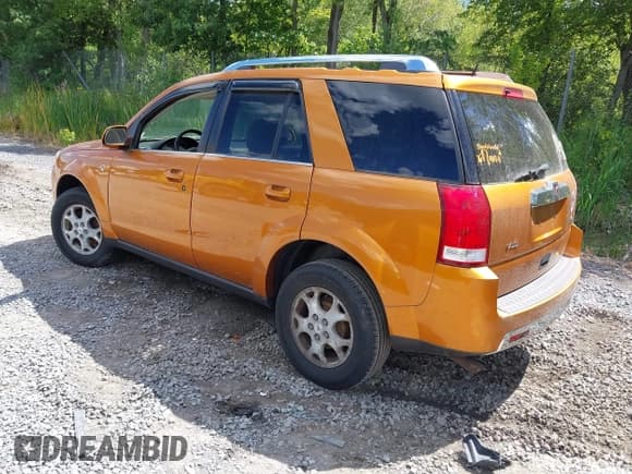 ✅ 2006 Saturn VUE • VIN: 5GZCZ53496S832740 • Lot: 43076634. Wystawiony na IAAI z przebiegiem 80 329 mil. Bezpłatny archiwum sprzedaży aukcyjnych z USA i szczegółowy raport historii pojazdu na DreamBid. Zdjęcie 3.