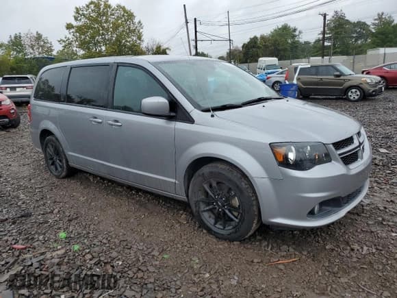 ✅ 2020 Dodge Grand Caravan GT • VIN: 2C4RDGEG1LR198933 • Lot: 81607945. Wystawiony na Copart z przebiegiem 72 969 mil. Bezpłatny archiwum sprzedaży aukcyjnych z USA i szczegółowy raport historii pojazdu na DreamBid. Zdjęcie 4.