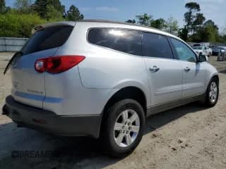 ✅ 2010 Chevrolet Traverse 1LT • VIN: 1GNLRFED9AS131751 • Lot: 51781314. Wystawiony na Copart z przebiegiem 100 128 mil. Bezpłatny archiwum sprzedaży aukcyjnych z USA i szczegółowy raport historii pojazdu na DreamBid. Zdjęcie 3.