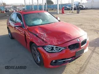 ✅ 2018 BMW 3 Series 330i • VIN: WBA8B9C58JEE83010 • Lot: 41950220. Wystawiony na IAAI z przebiegiem 94 871 mil. Bezpłatny archiwum sprzedaży aukcyjnych z USA i szczegółowy raport historii pojazdu na DreamBid. Zdjęcie 1.