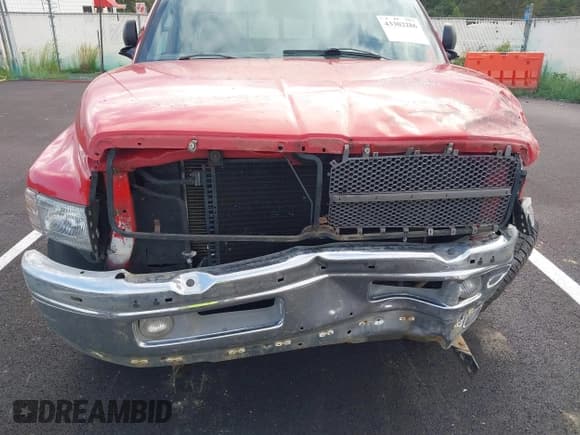 ✅ 1998 Dodge 1500 • VIN: 1B7HC13Y6WJ134063 • Lot: 43302286. Wystawiony na IAAI z przebiegiem 188 374 mil. Bezpłatny archiwum sprzedaży aukcyjnych z USA i szczegółowy raport historii pojazdu na DreamBid. Zdjęcie 18.