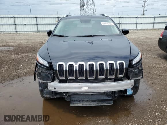 ✅ 2017 Jeep Cherokee Overland • VIN: 1C4PJMJS7HW557791 • Lot: 63774495. Listed on Copart with 49,280 mi. Free auction sales archive from the USA and detailed vehicle history report at DreamBid. Image 5.