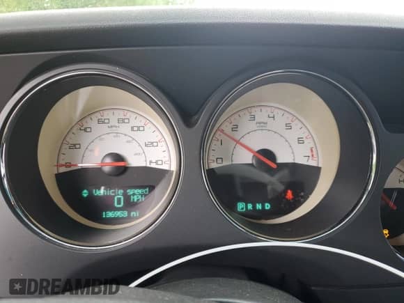 2014 Dodge Challenger SXT 100th Anniversary z VIN 2C3CDYAG1EH278828, wystawiony jako Copart lot #58417075 z przebiegiem 136 953 mil mil oraz Szkoda całkowita • Salvage title. Historia ofert i sprzedaży dostępna na DreamBid. Obrazek 9.