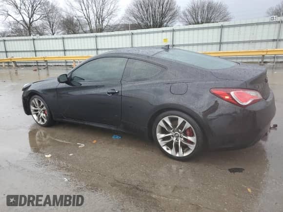 2014 Hyundai Genesis Coupe 2.0T with VIN KMHHT6KD1EU116459, listed as a Copart auction lot 86308684 with 126,492 mi miles and Salvage title. Bid and sale history available at DreamBid. Image 2.