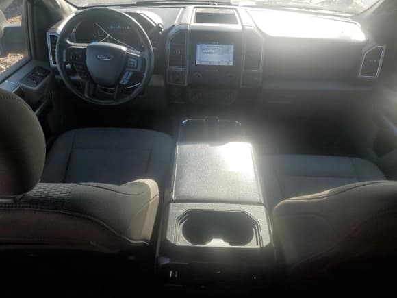 ✅ 2019 Ford F-150 XLT • VIN: 1FTEW1E44KFA96480 • Лот: 70942755. Опубликован ранее на Copart с пробегом 135 710 миль. Бесплатный доступ к архиву аукционных продаж из США и подробный отчёт об истории автомобиля на DreamBid. Изображение 8.