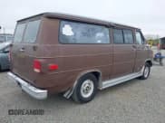 ✅ 1988 Chevrolet Chevy Van • VIN: 1GCEG25H4J7104141 • Лот: 43097646. Опубликован ранее на IAAI с пробегом 10 988 миль. Бесплатный доступ к архиву аукционных продаж из США и подробный отчёт об истории автомобиля на DreamBid. Изображение 4.