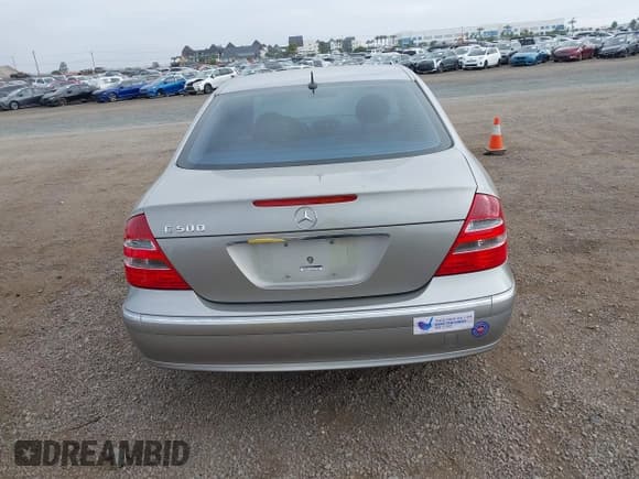 ✅ 2003 Mercedes-Benz E 500 • VIN: WDBUF70J63A238725 • Lot: 42475426. Listed on IAAI with 132,865 mi. Free auction sales archive from the USA and detailed vehicle history report at DreamBid. Image 17.