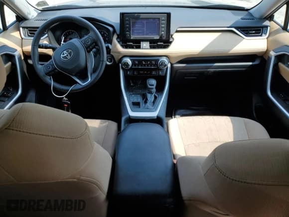 ✅ 2021 Toyota RAV4 XLE • VIN: 2T3P1RFV4MW160306 • Lot: 60722055. Wystawiony na Copart z przebiegiem 62 620 mil. Bezpłatny archiwum sprzedaży aukcyjnych z USA i szczegółowy raport historii pojazdu na DreamBid. Zdjęcie 8.