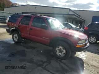 2003 Chevrolet Blazer LS z VIN 1GNDT13X73K186384, wystawiony jako Copart lot #78837914 z przebiegiem 241 159 mil mil oraz Szkoda całkowita • Salvage title. Historia ofert i sprzedaży dostępna na DreamBid. Obrazek 4.