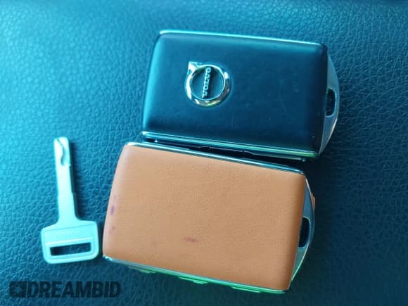 ✅ 2021 Volvo XC40 R-Design • VIN: YV4162UM7M2446598 • Лот: 43425499. Опубликован ранее на IAAI с пробегом 45 243 миль. Бесплатный доступ к архиву аукционных продаж из США и подробный отчёт об истории автомобиля на DreamBid. Изображение 11.