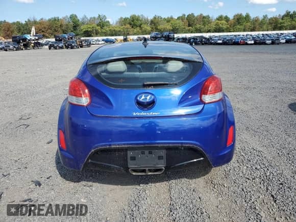 2012 Hyundai Veloster w/Gray Int с VIN KMHTC6AD6CU020755, выставлен на аукционе Copart как лот 71871845 с пробегом 114 951 миль миль и Чистый • Clean title. История ставок и продаж доступна на DreamBid. Изображение 6.