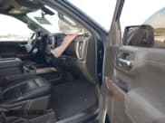 ✅ 2022 Chevrolet Silverado 1500 RST • VIN: 1GCUYEED5NZ162910 • Лот: 42826868. Опубликован ранее на IAAI с пробегом 93 647 миль. Бесплатный доступ к архиву аукционных продаж из США и подробный отчёт об истории автомобиля на DreamBid. Изображение 5.