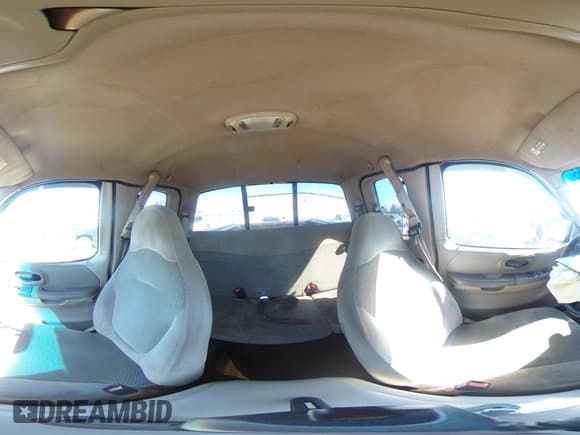 ✅ 2000 Ford F-150 XL • VIN: 1FTRX17W6YKA41445 • Lot: 85125655. Wystawiony na Copart z przebiegiem 293 500 mil. Bezpłatny archiwum sprzedaży aukcyjnych z USA i szczegółowy raport historii pojazdu na DreamBid. Zdjęcie 15.