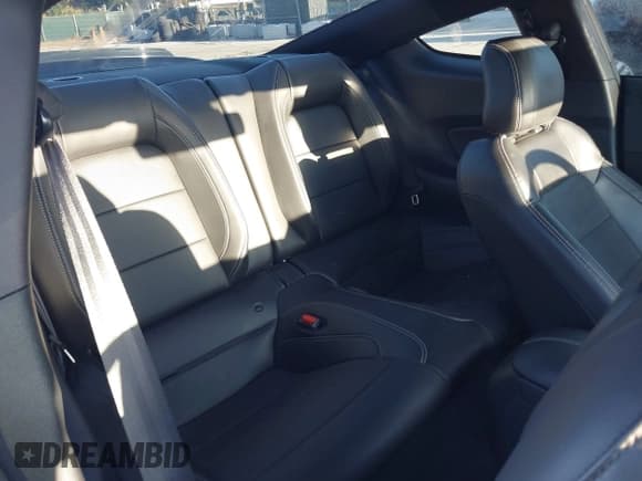 ✅ 2022 Ford Mustang GT • VIN: 1FA6P8CF9N5111974 • Lot: 43567663. Listed on IAAI with 26,474 mi. Free auction sales archive from the USA and detailed vehicle history report at DreamBid. Image 8.