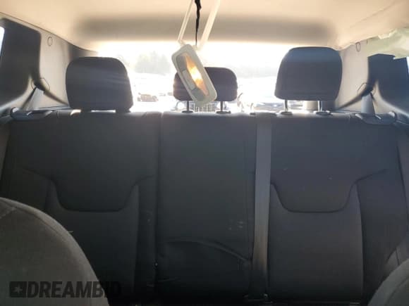 ✅ 2020 Jeep Renegade Sport • VIN: ZACNJAAB9LPL96207 • Lot: 91843595. Wystawiony na Copart z przebiegiem 89 793 mil. Bezpłatny archiwum sprzedaży aukcyjnych z USA i szczegółowy raport historii pojazdu na DreamBid. Zdjęcie 10.