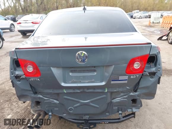 ✅ 2006 Volkswagen Jetta • VIN: 3VWAJ71K16M729301 • Lot: 43649223. Listed on IAAI with 137,412 mi. Free auction sales archive from the USA and detailed vehicle history report at DreamBid. Image 17.