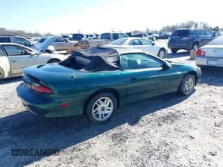 1996 Chevrolet Camaro Z28 z VIN 2G1FP32P1T2117762, wystawiony jako IAAI lot #41104867 z przebiegiem 190 712 mil mil oraz . Historia ofert i sprzedaży dostępna na DreamBid. Obrazek 4.