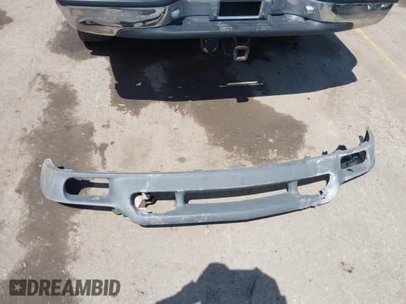 ✅ 2001 GMC Sierra 1500 SLE • VIN: 2GTEK19T611308931 • Лот: 42192722. Опубликован ранее на IAAI с пробегом 271 777 миль. Бесплатный доступ к архиву аукционных продаж из США и подробный отчёт об истории автомобиля на DreamBid. Изображение 12.